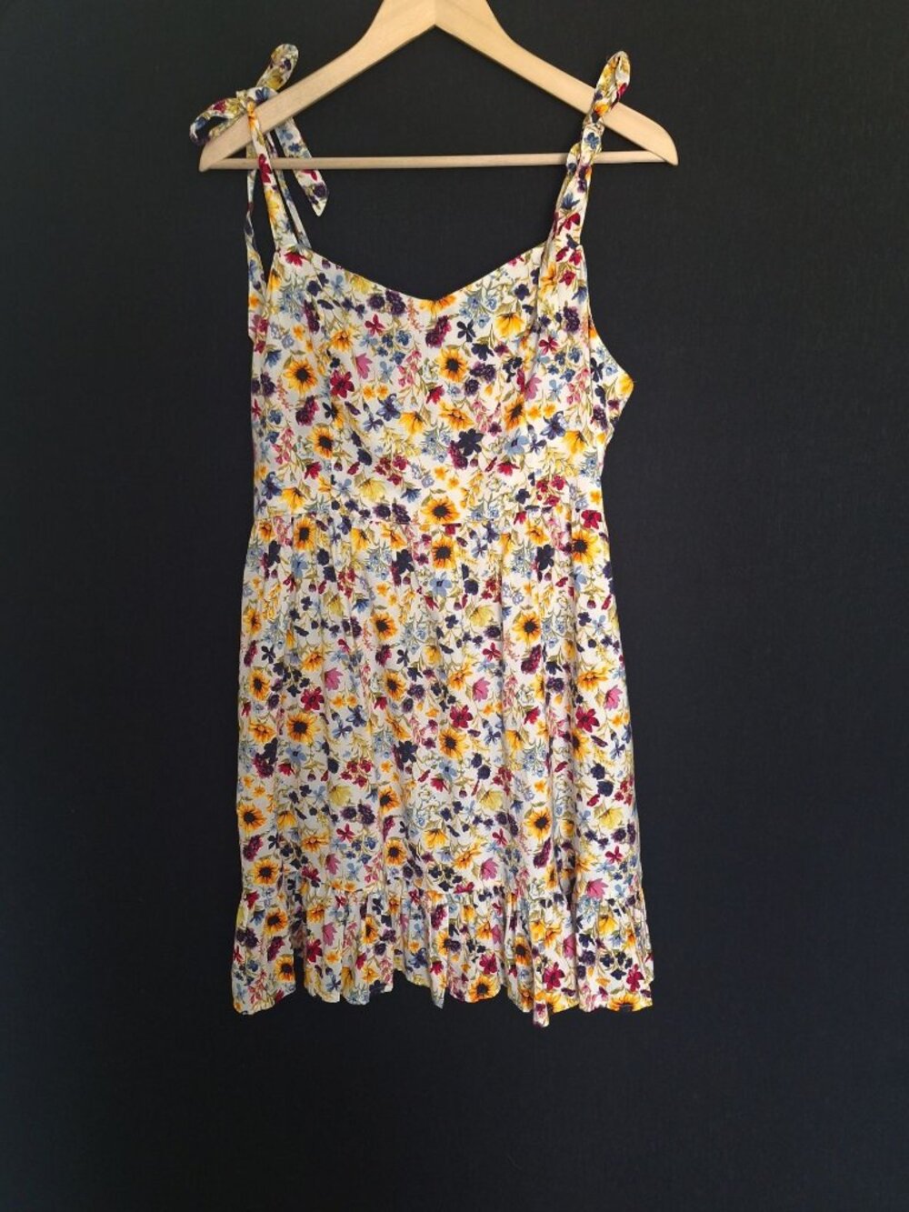 💙 Old Navy Floral Tie Strap Dress Size L Smocked Back Pockets Sunflowers Comfy